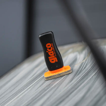 Leštidlo na sklo SOFT99 Glaco roll-on, černá lahev s oranžovou bází