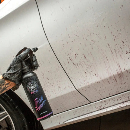 Bad Boys Iron Remover ve spreji s rozprašovací hlavicí, aplikace na karoserii