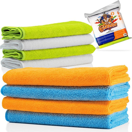 Sada mikrovláknových utěrek: zelené, bílé, oranžové a modré, složené.