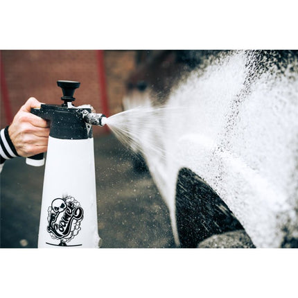 Nuke Guys Super Foamer V2 ALKALINE - Ruční tlakový napěňovač (2 L)